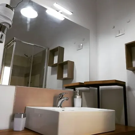 住宿加早餐酒店 U Scrusciu Do Mari 雷阿尔蒙特