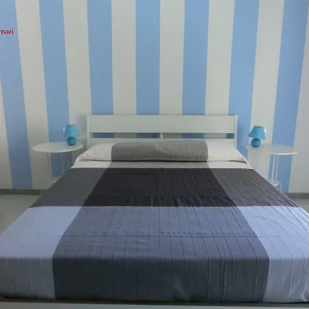 فندق مبيت وإفطار U Scrusciu Do Mari *